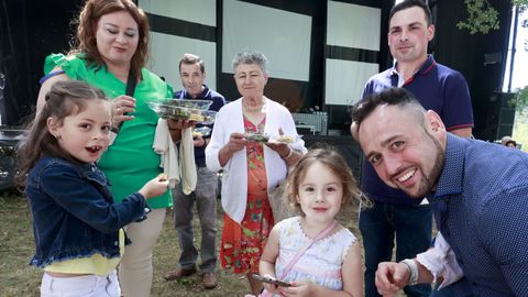 Vecinos y visitantes se apuntaron a la degustacin de pimientos