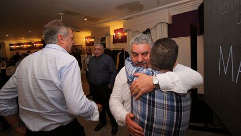 CENA JUBILACION DE ANTONIO TUBIO PI?EIRO JEFE DE LA POLICIA LOCAL DE RIANXO, MANEIRO, DESPUES DE 37 A?OS AL FRENTE EN EL PUESTO DE RIANXO