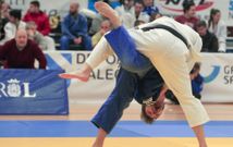 La competici�n se desarroll� en el parqu� del pabell�n de A Malata. 