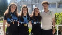 Candela S�nchez, Nadiuska Ouvi�a, Elena Garc�a y Carlos Bri�n, tras el campeonato.