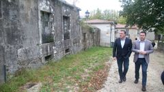 Gonz�lez Formoso y Jos� Ram�n Romero visitaron el pazo y los inmuebles a rehabilitar.