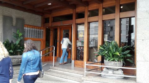 El portal donde ha aparecido el cad�ver