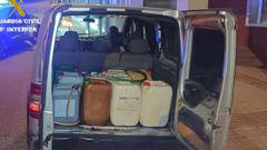Imagen de las garrafas que se transportaban el el veh�culo.