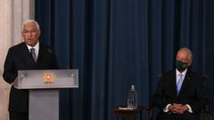 El primer ministro Ant�nio Costa y el presidente Rebelo de Sousa, durante la ceremonia de investidura del nuevo Gobierno socialista en marzo del 2022.