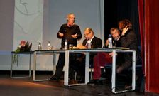 Presentaci�n do Premio Teixeira de Pascoes-Vicente Risco de Xornalismo Literario en Amarante.