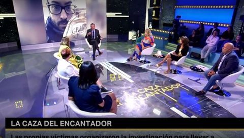 Momento del debate que continu a la emisin ayer del primer captulo de La caza del cazador