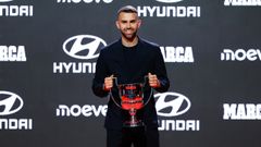 Borja Mayoral.Borja Mayoral, delantero del Getafe, con el trofeo de mximo goleador espaol