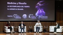 La cardi�loga Marisa Crespo (a la derecha) reuni� en Afundaci�n a expertos de distintos �mbitos para hablar de la soledad no deseada y su influencia en la salud.