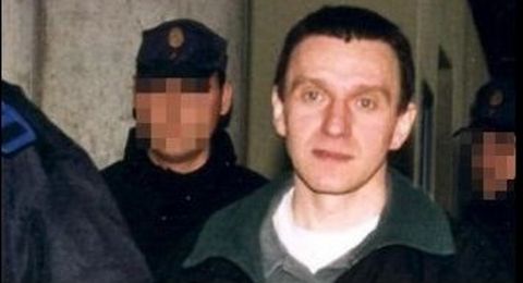 El dirigente etarra Pakito, a su llegada a Espa�a en el 2000, tras ser entregado por las autoridades francesas