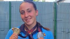 Manuel Lastra, con las medallas de plata que gan� en el reciente CESA.