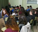 Los alumnos de tercero de ESO del IES Vilalonga recibieron ayer sus diplomas como tutores. 