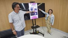 El concejal de Festas de Pontevedra, Demetrio G�mez (BNG) y Estela Rodr�guez, violinista de A banda da Loba, presentaron el ciclo �Con voz de muller�