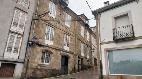 Casa blasonada en la parte alta de la plaza de Espaa