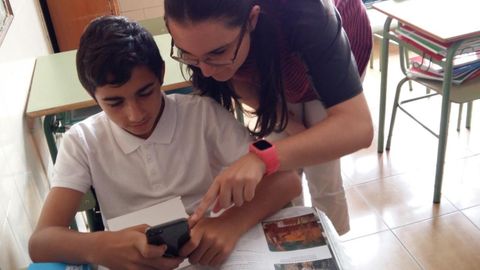 Yeremay, junto a una profesora durante un d�a de estudio en su etapa cadete.