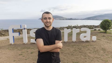 <span lang= gl >Gabriel Rodr�guez Marcote ten 28 anos de idade e convertiuse no presidente do Fisterra o pasado 3 de xullo.</span>