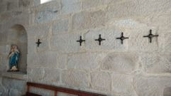 La cruz robada del viacrucis en la iglesia del cementerio de Mar�n