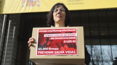 Mar�a Varela durante el registro de firmas en el Ministerio de Sanidad el pasado mes de marzo.