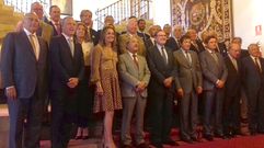 El jurado del Premio Princesa de la Concordia 2016, junto al presidente del Principado