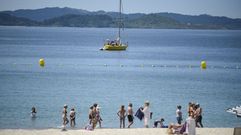 Playa de Silgar, en Sanxenxo, este junio, uno de los arenales cuya calidad del agua supervisa Sanidade en verano