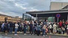 Protesta ante el CEIP Vicente Otero Valcrcel de Carral.