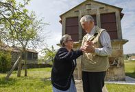 Dora y Antonio se enamoraron en una fiesta cuando ten�an 20 a�os y el hechizo sigue en pie. 