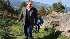 El alcalde de Pontevedra, Fern�ndez Lores, visit� el nuevo mirador del parque forestal de A Fracha