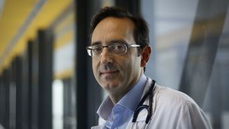 Roberto Barriales, coordinador de la Unidad de Cardiopat�as Familiares del Chuac, en A Coru�a. 