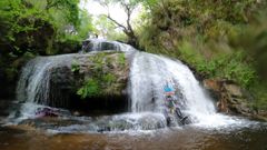 Hay ca�ones fluviales impresionantes en la comarca, en la imagen en unas fragas en O Valadouro