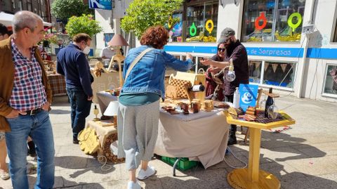 La Festa dos Maios de O Barco incluy una feria de artesana