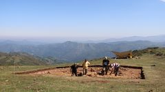 Trabajos arqueol�gicos en el t�mulo del Cuernu