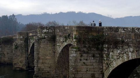 Foto de archivo del puente de Pontevea sobre el ro Ulla