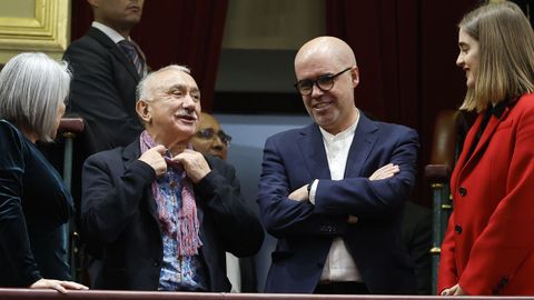 El secretario general de UGT,Pepe lvarez (2i), y el de CCOO, Unai Sordo (2d), asisten a la ceremonia de jura de la Constitucin de Leonor