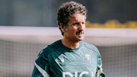 Imanol Idiakez, este jueves, durante su primer entrenamiento con el C�diz.