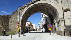 Las seales de limitacin a 20 por hora y de 3,5 toneladas, vigentes durante las obras, pasarn a ser permanentes para circular por el centro de Lugo