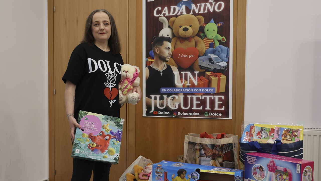 La fan que se convirtió en aliada en Ames para que no haya niños sin juguetes en Navidad