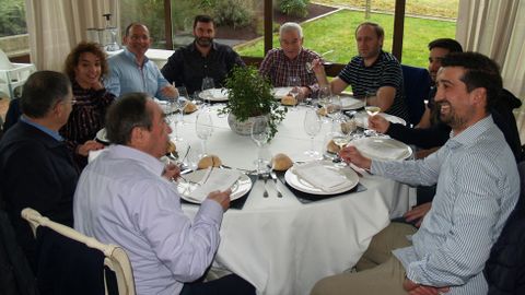 Bodegueros de las diferentes subzonas se dieron cita en la comida navide�a
