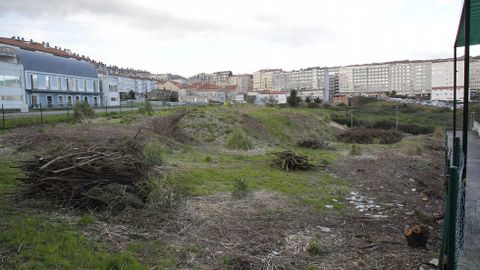 Las dos fincas de ADIF est�n situadas en la trasera de la antigua estaci�n de Cornes