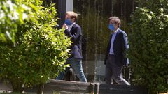 El presidente de Alcoa Espa�a, �lvaro Dorado, en primer t�rmino durante las negociaciones del ERE