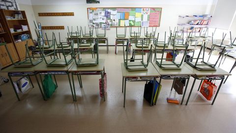 Un aula vac�a en un colegio.