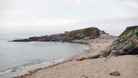 El arenal de Portonovo se encuentra en el límite entre Viveiro y Xove