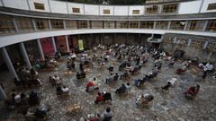 Concierto de m�sica cl�sica en la planta circular de la factor�a cervense de Sargadelos