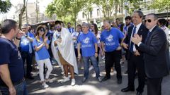 Tino Fern�ndez y la pe�a deportivista de Barcelona