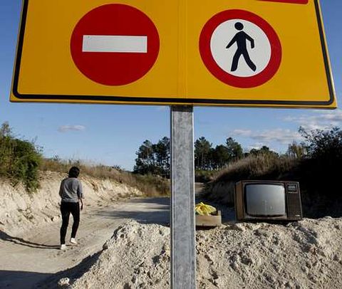 <span lang= es-es >Parada desde el 2010</span>. Fotograf�a de las obras paralizadas de la autov�a Lugo-Ourense en el municipio de Carballedo. La imagen es del 2011, un a�o despu�s de que los trabajos se detuviesen.