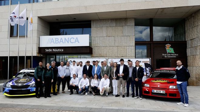 Alcaldes, patrocinadores y los integrantes de la escudera Congostra Team, este jueves en la presentacin de la sptima edicin del Rali de Pontevedra