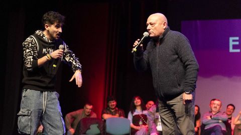 As� foi a festa galega da regueifa en Carballo, imaxe a imaxe, rima a rima