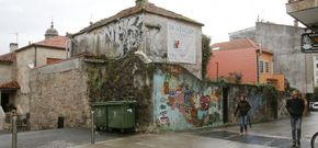Uno de los proyectos hace esquina entre la calle Laranxo, las escaleras del Museo y Fl�rez. 