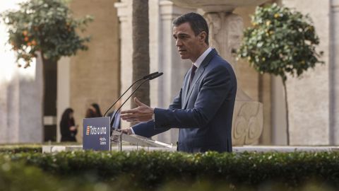 El presidente del Gobierno, Pedro S�nchez, en su comparecencia en la sede de la Diputaci�n de Valencia.