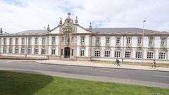 La Diputaci�n de Lugo ofrecer� gratis el aparcamiento, con 165 plazas, que hay detr�s del Fogar de Santa Mar�a