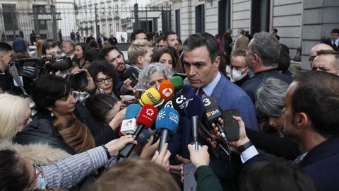 El presidente del Gobierno, Pedro Snchez, este jueves a la salida del pleno en el Congreso