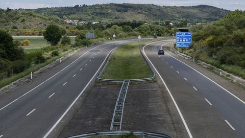Autov�a A-52 en Trasmiras.